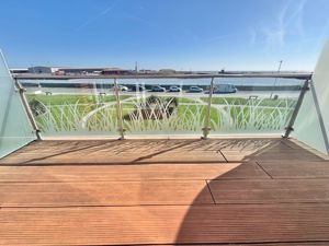 Balcony - click for photo gallery